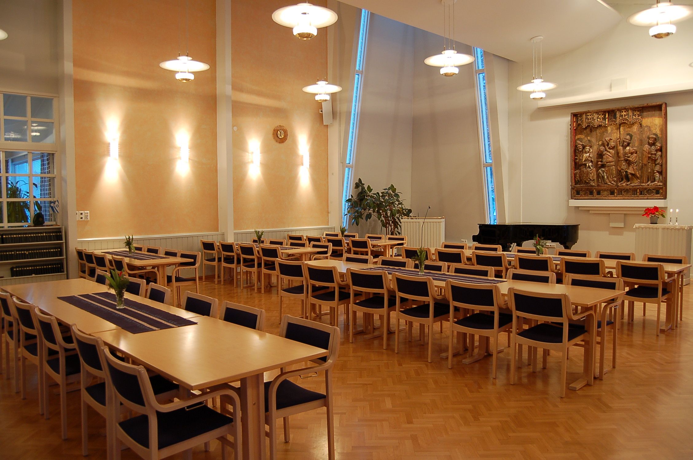Riskiryhmään kuuluvien rippikoulu Seurakuntakeskus tapuli