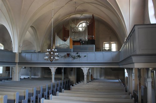Avaa kuva isommaksi B4 Luvian kirkko, saarnastuolista urkuparvelle_S.