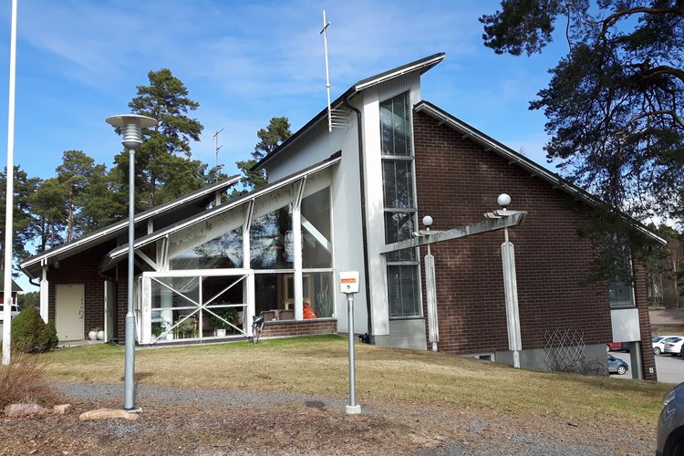 Avaa kuva isommaksi E1 Srk-keskus salin päädystä_M.