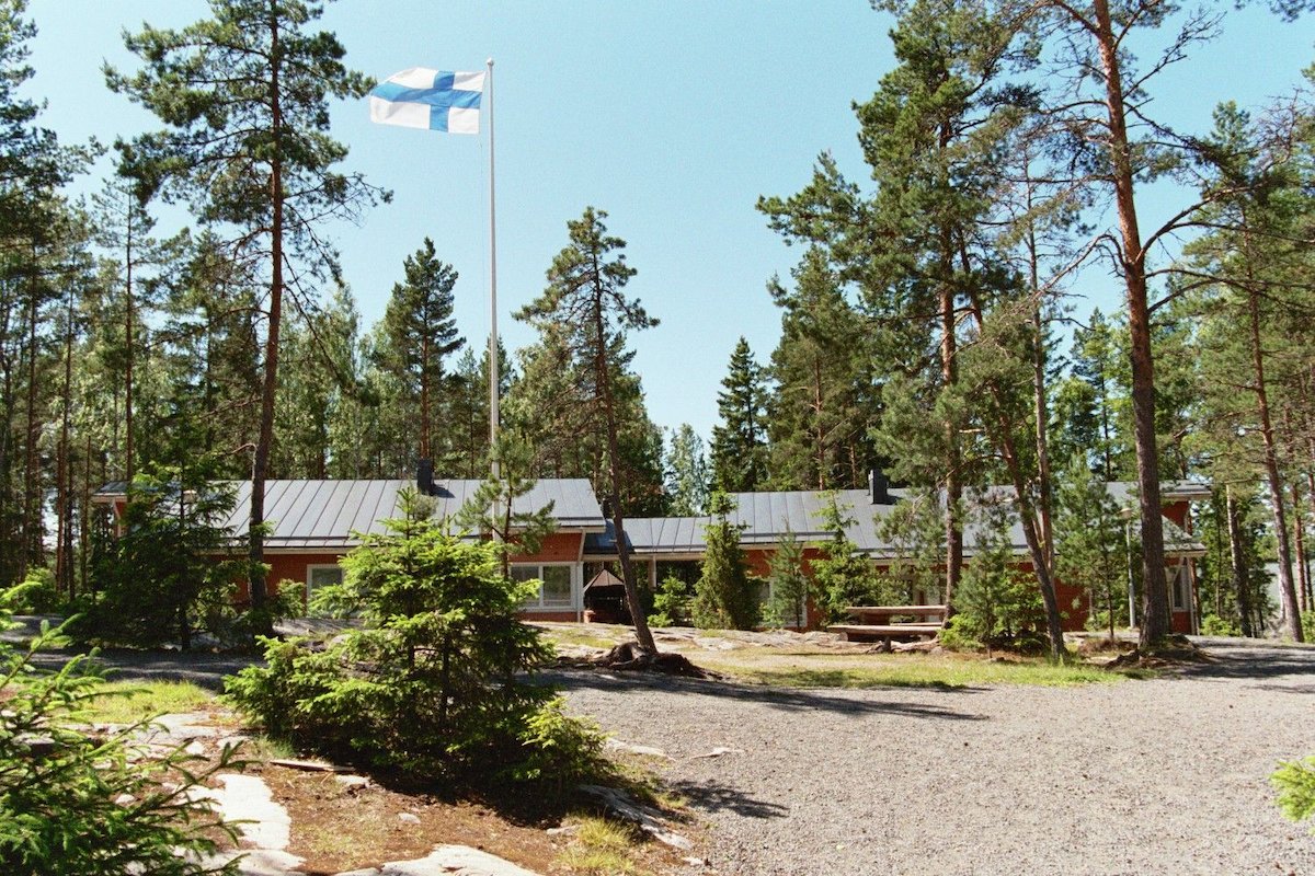 Avaa kuva isommaksi Luodon leirikeskuksen majoitusrakennus