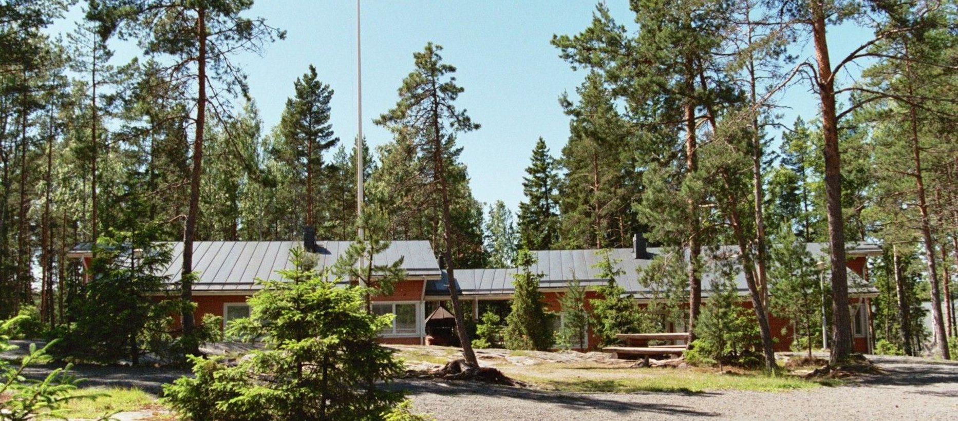 Avaa kuva isommaksi Luodon leirikeskuksen majoitusrakennus