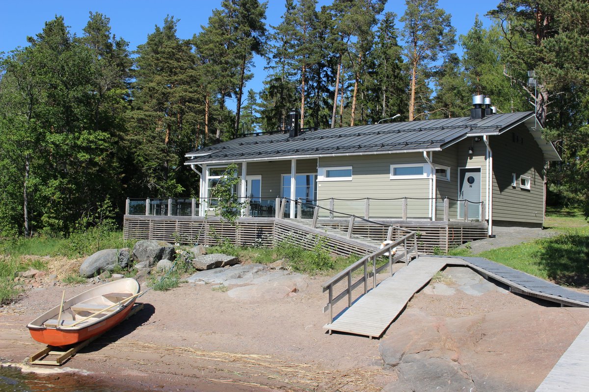 Avaa kuva isommaksi H7 Saunarakennus ulkoa_L.