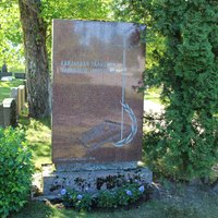 Luvian hautausmaan Karjalaan jääneiden muistomerkki